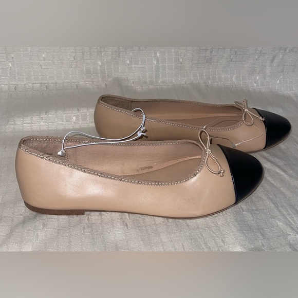 NWOT a new day Beige and Black Cap Toe Flats Size 9.5 - Picture 4 of 7